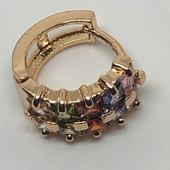 Earrings gold multi color crystal hoop earrings - Picture 3 of 6